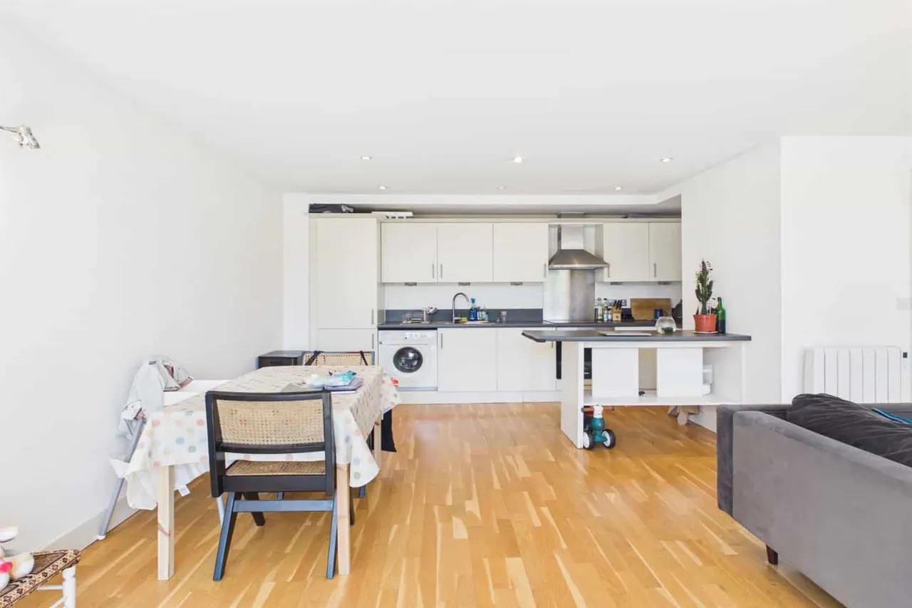 Watermill Way, London, SW19 2RW, photo 2