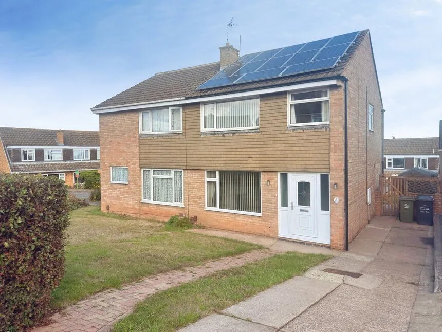 3 bed house for sale — Cleeve Mount, Loughborough, Leicestershire, LE11
