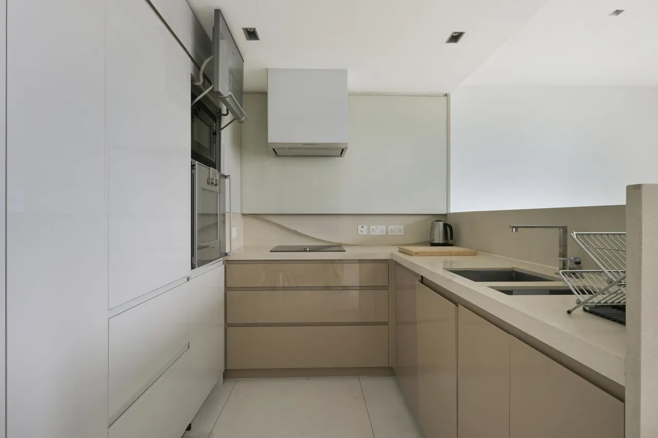 Pan Peninsula Square, London, E14, photo 7