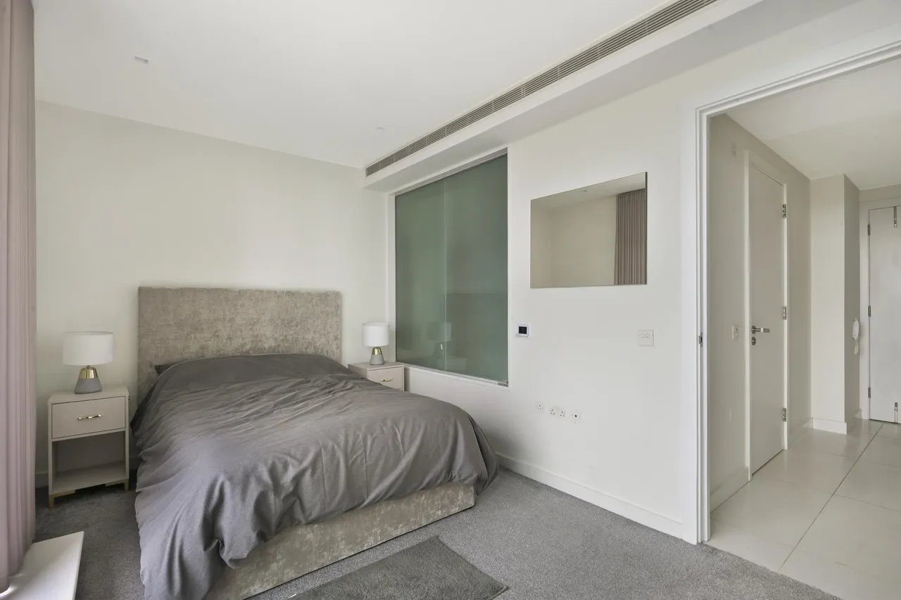 Pan Peninsula Square, London, E14, photo 10