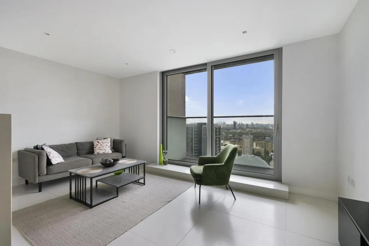 1 bed flat for sale, Pan Peninsula Square, London, E14