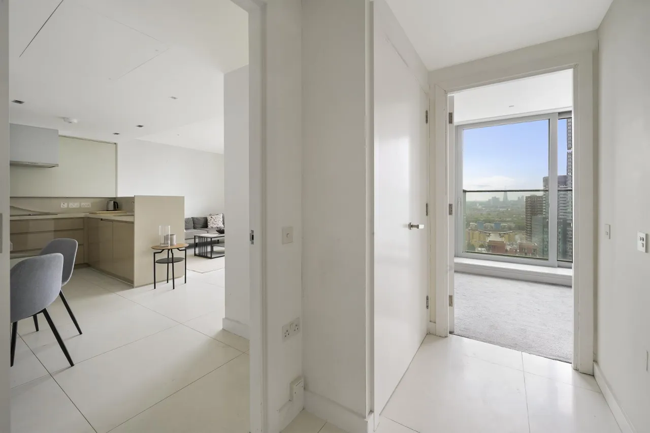 Pan Peninsula Square, London, E14, photo 6