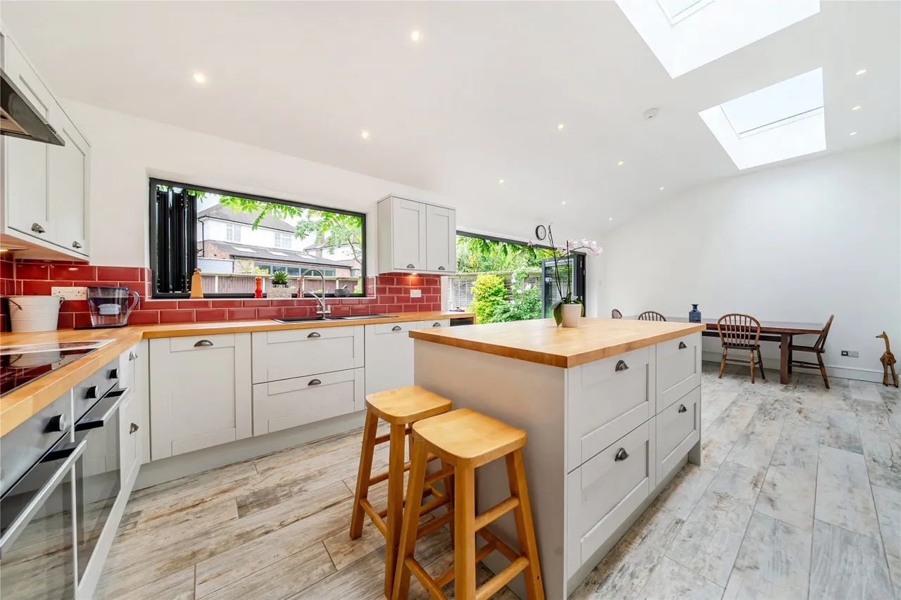 Oakley Drive, Bromley, BR2, photo 2