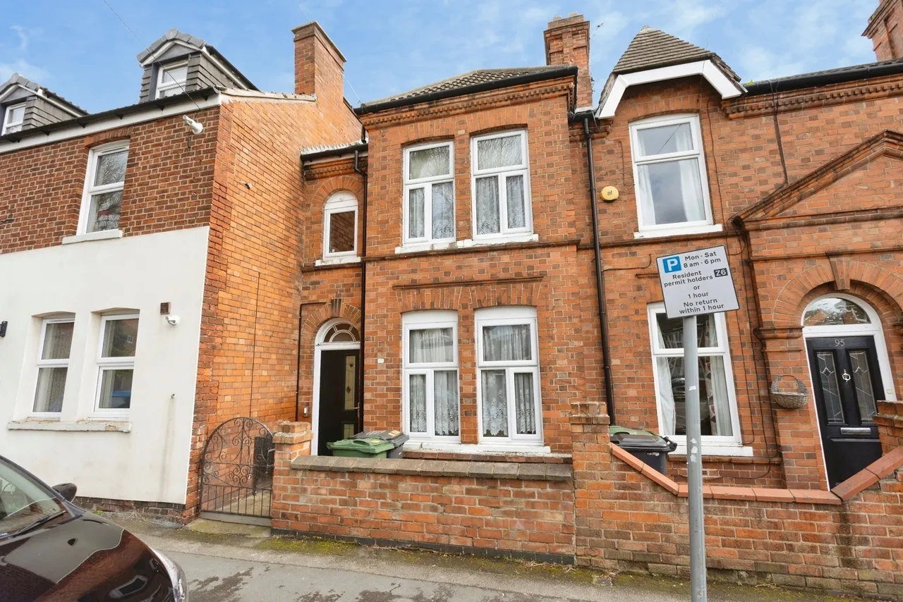 3 bed house for sale, Meadow Lane, Loughborough, LE11