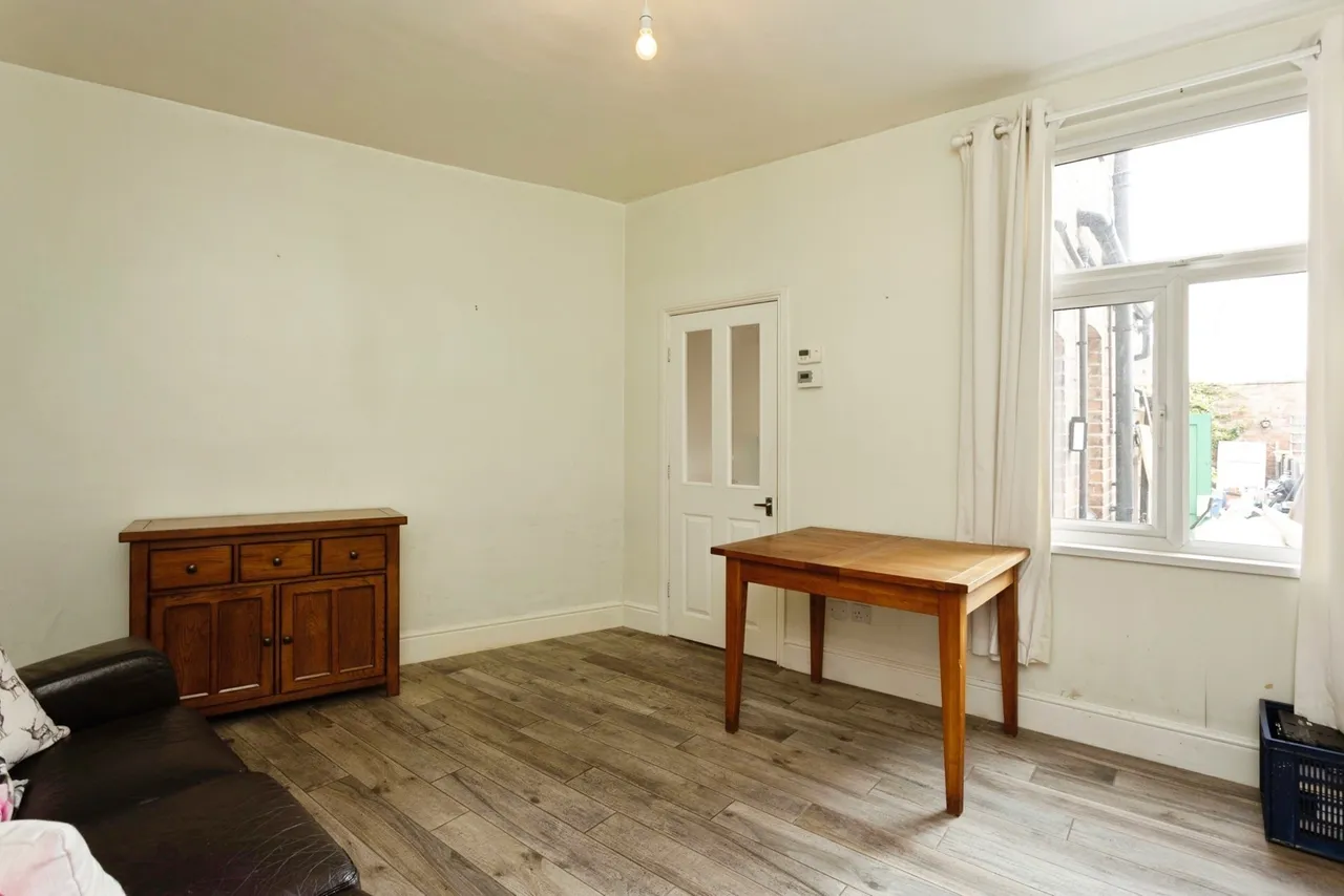 Meadow Lane, Loughborough, LE11, photo 8