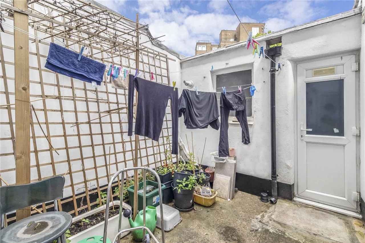 Caledonian Road, London, N7, photo 8