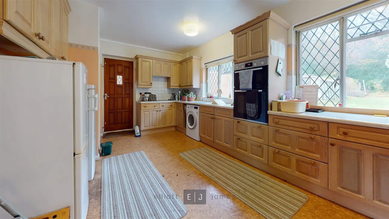 Broadstrood, Loughton, photo 8