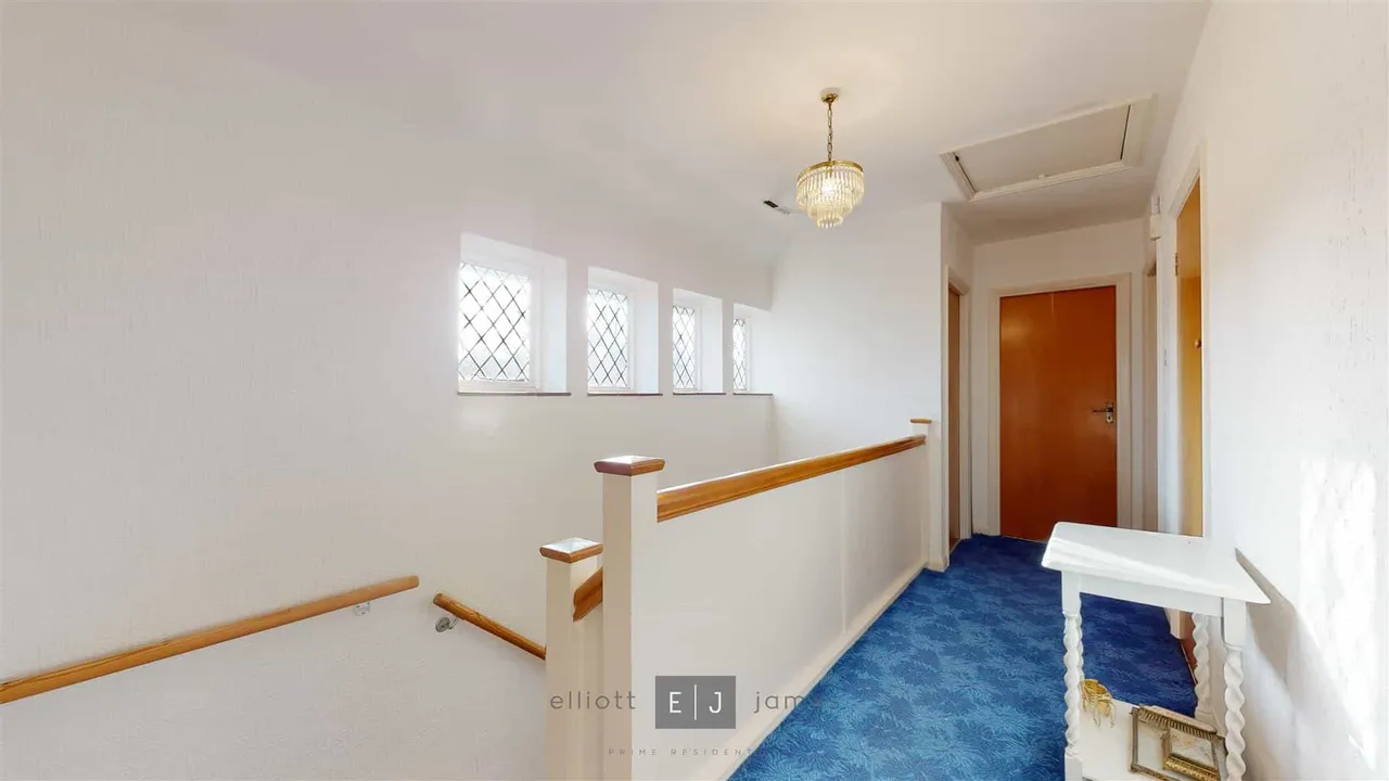 Broadstrood, Loughton, photo 9