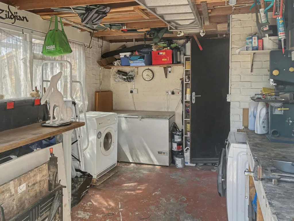 Hunt Road, High Wycombe HP13 7RE, photo 14