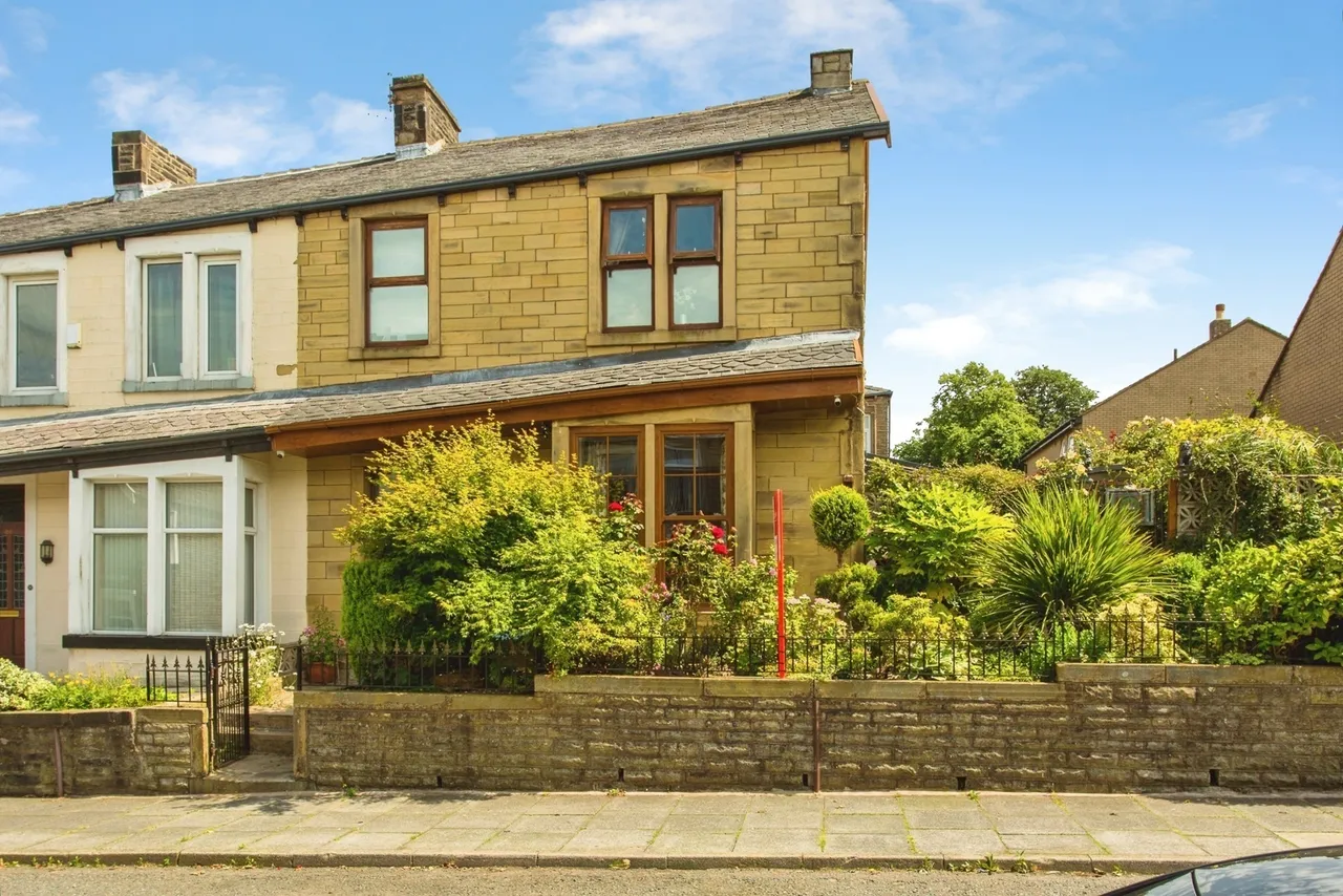 5 bed house for sale — Albion Street, Burnley, Lancashire, BB11