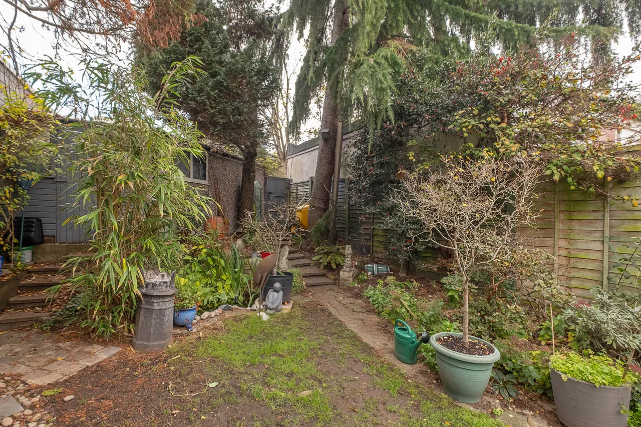 Rydal Gardens, Hounslow, TW3, photo 13
