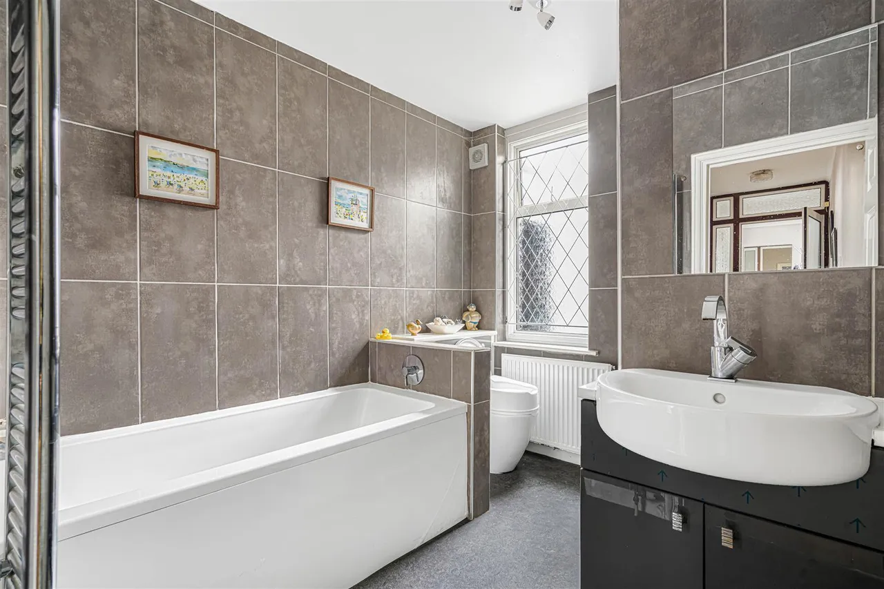 Royston Way, Burnham, photo 12