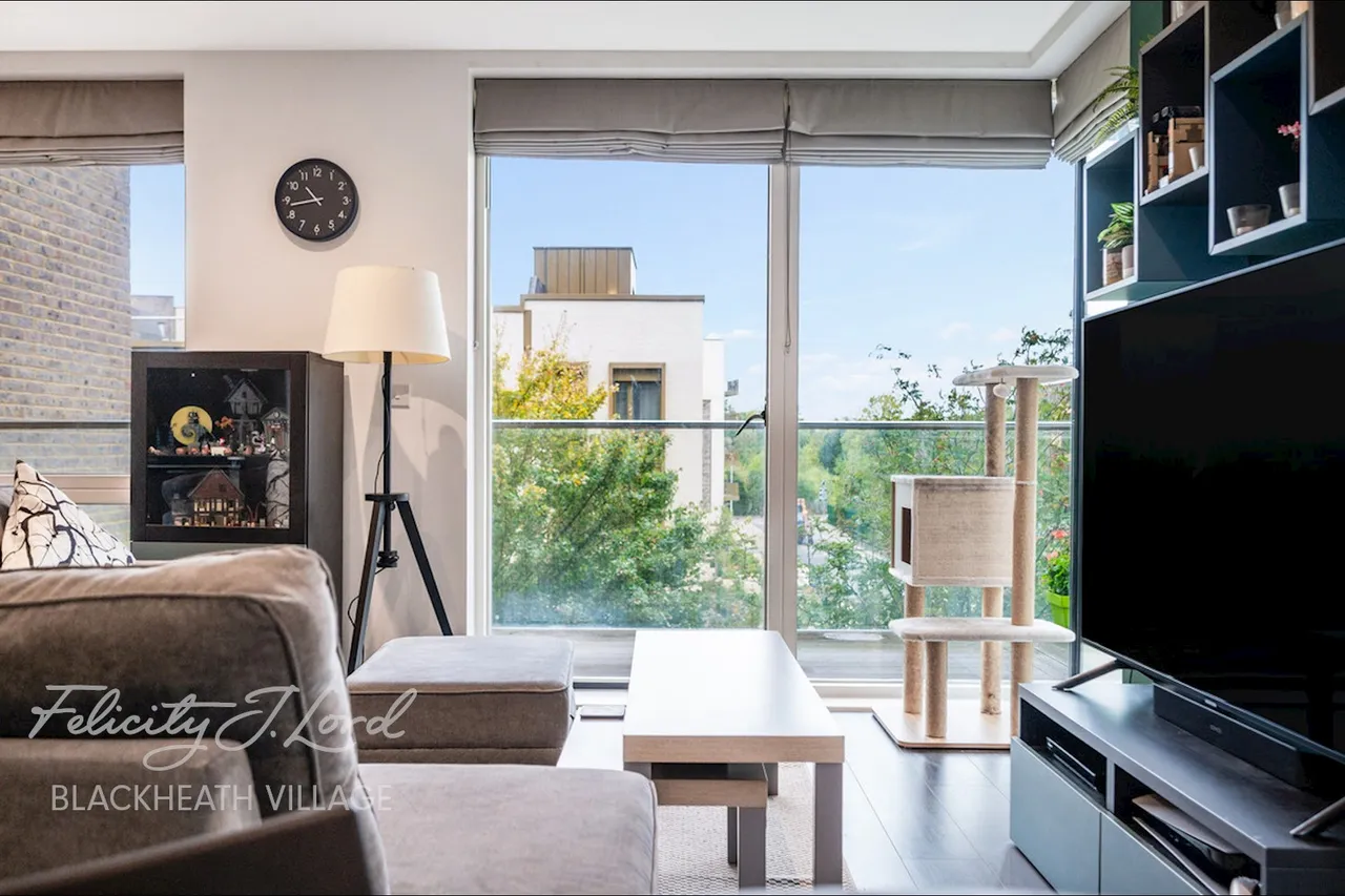 Handley Drive, London, photo 12