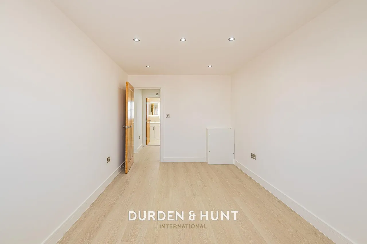 Purfleet Road, Aveley, RM15, photo 11