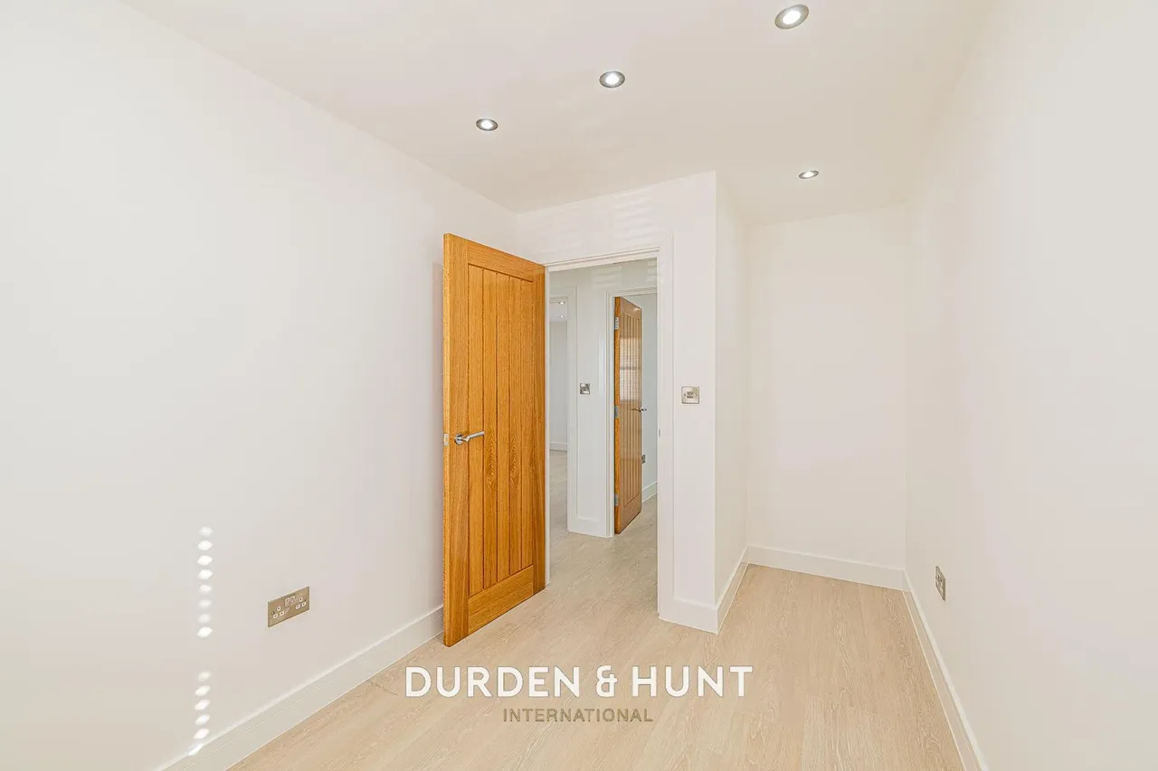 Purfleet Road, Aveley, RM15, photo 15