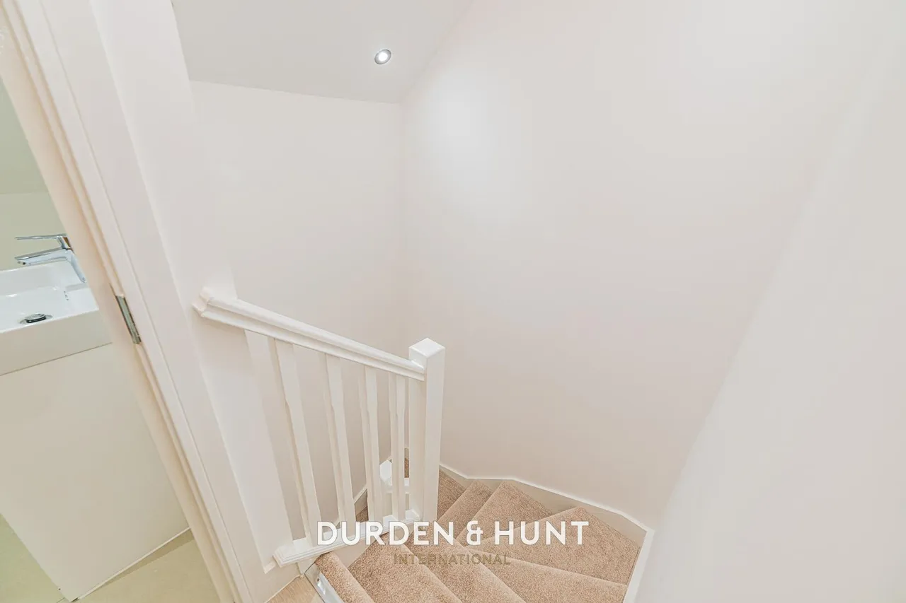 Purfleet Road, Aveley, RM15, photo 21
