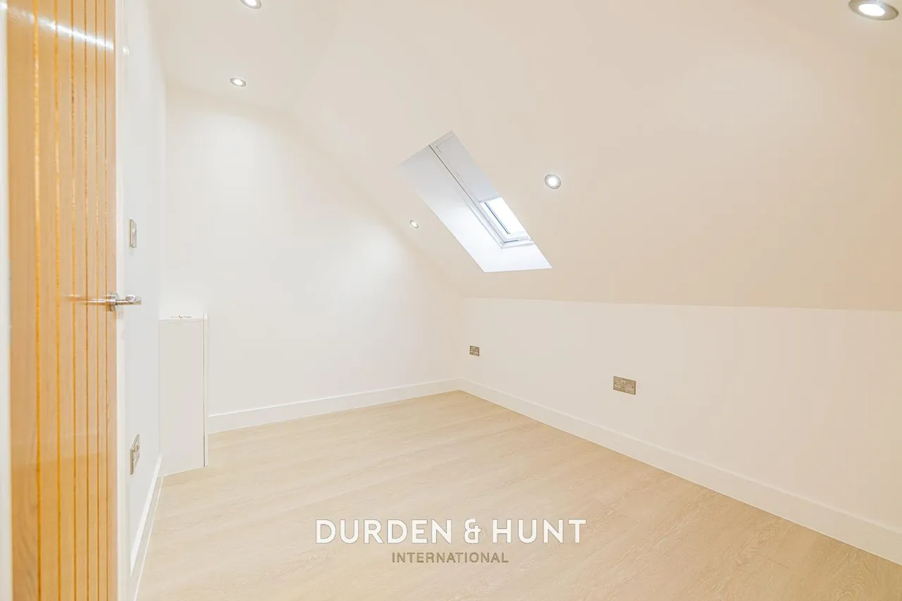 Purfleet Road, Aveley, RM15, photo 19