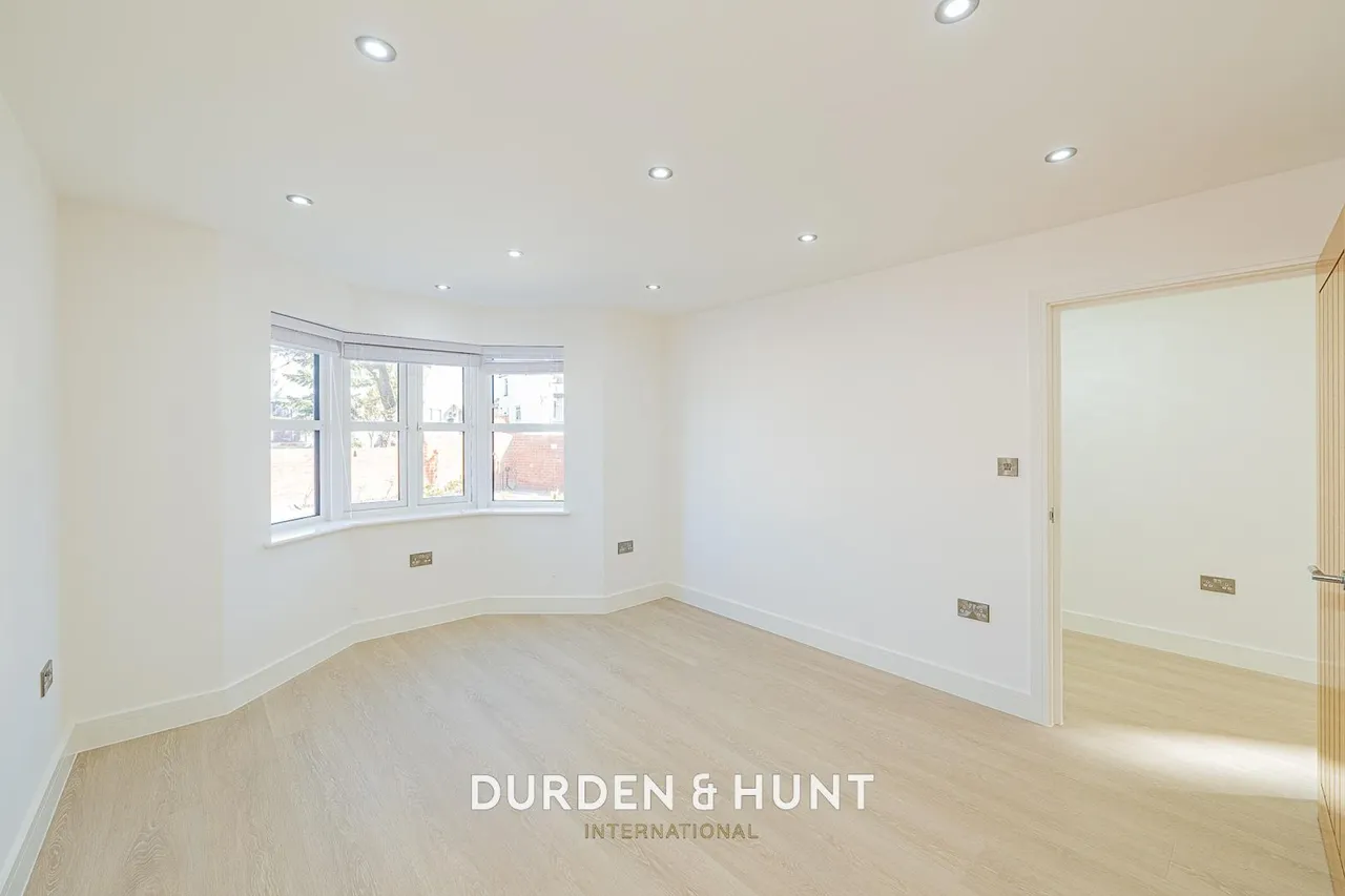 Purfleet Road, Aveley, RM15, photo 5