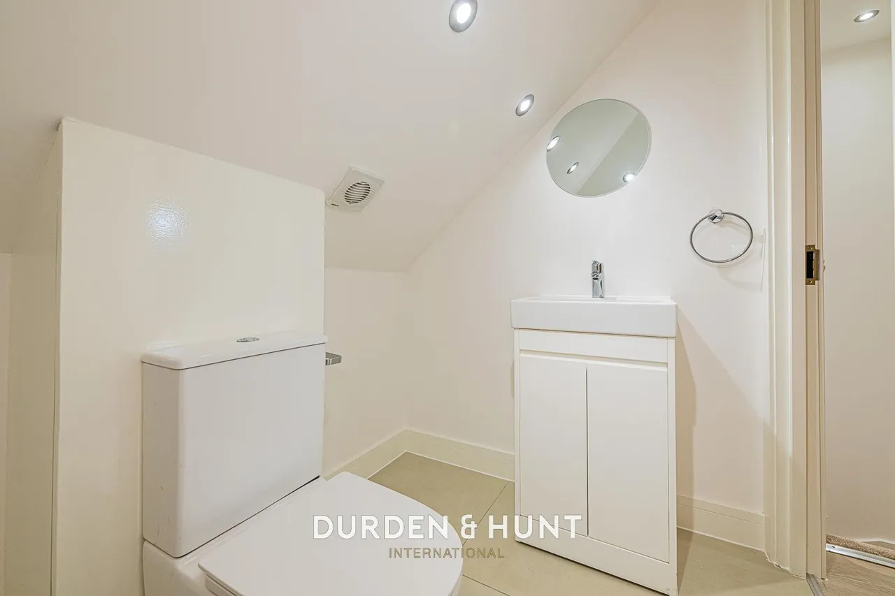 Purfleet Road, Aveley, RM15, photo 20