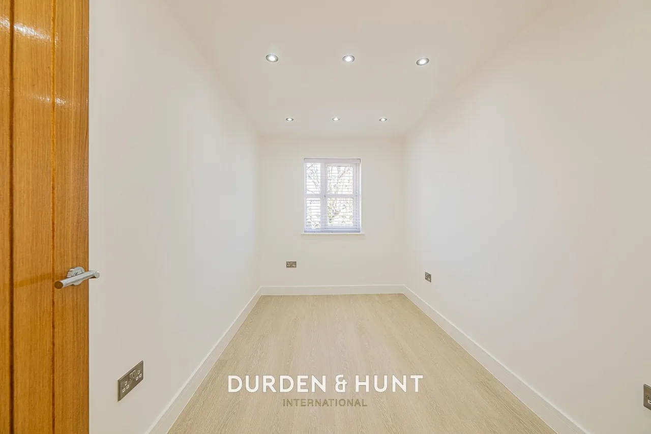 Purfleet Road, Aveley, RM15, photo 12