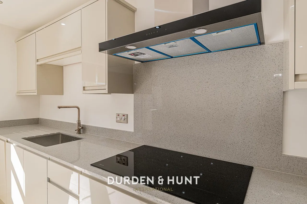 Purfleet Road, Aveley, RM15, photo 4
