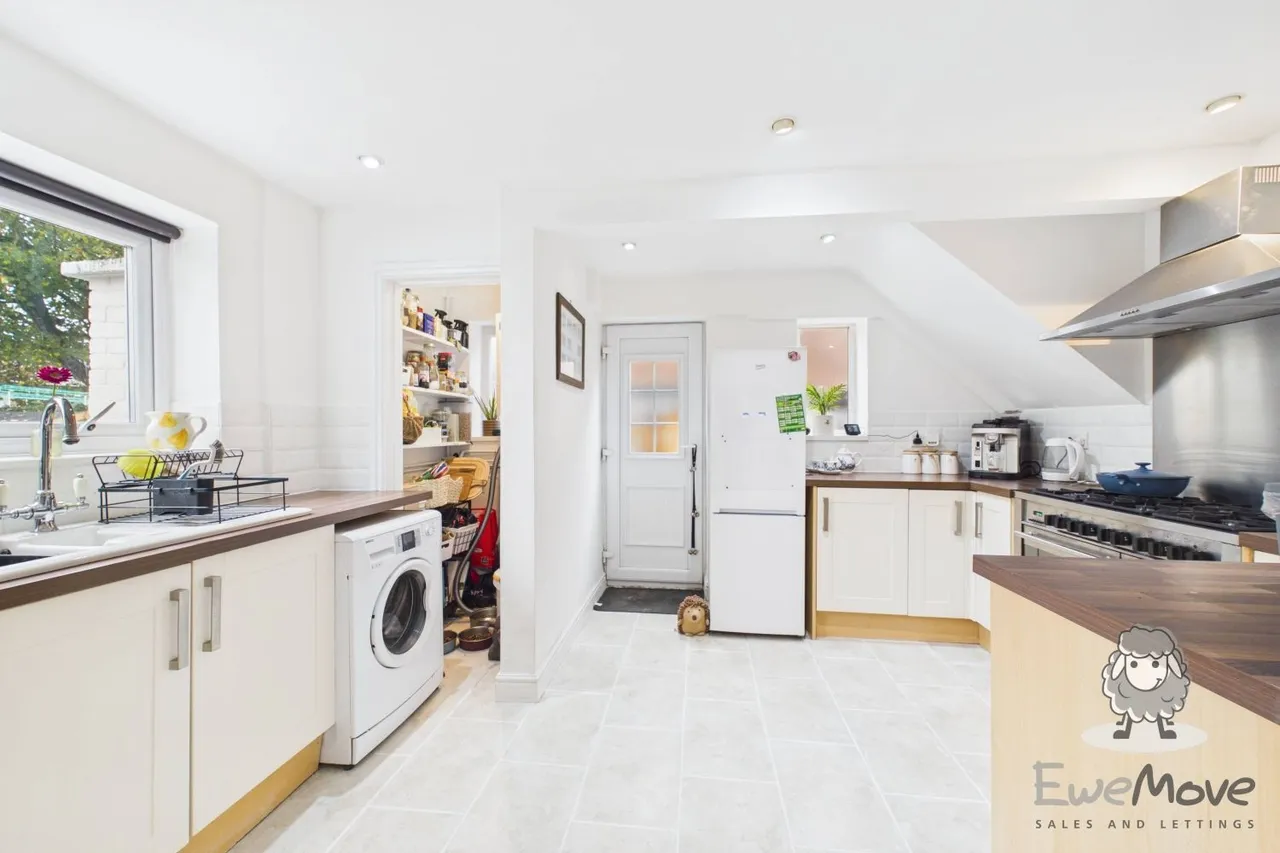 Hughes Avenue, Prescot, L35, photo 5