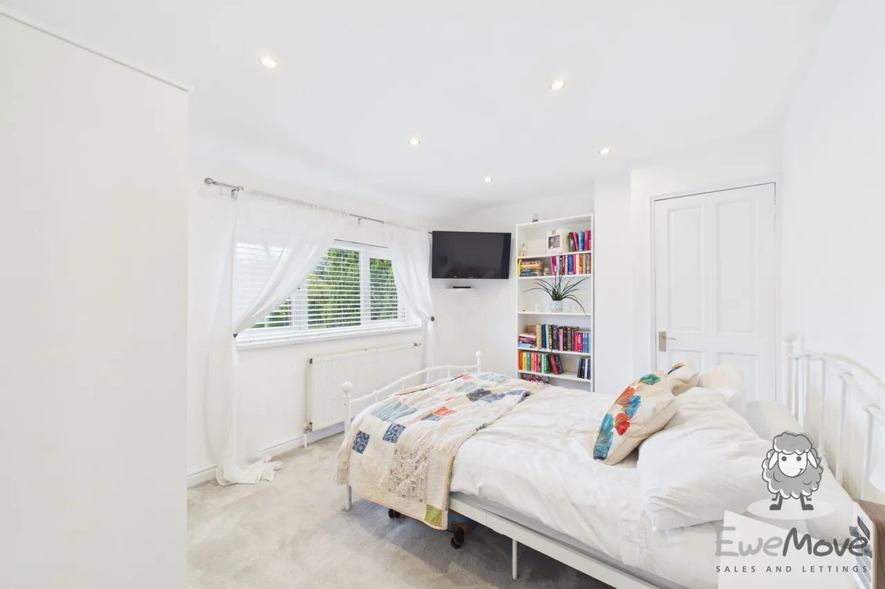 Hughes Avenue, Prescot, L35, photo 9