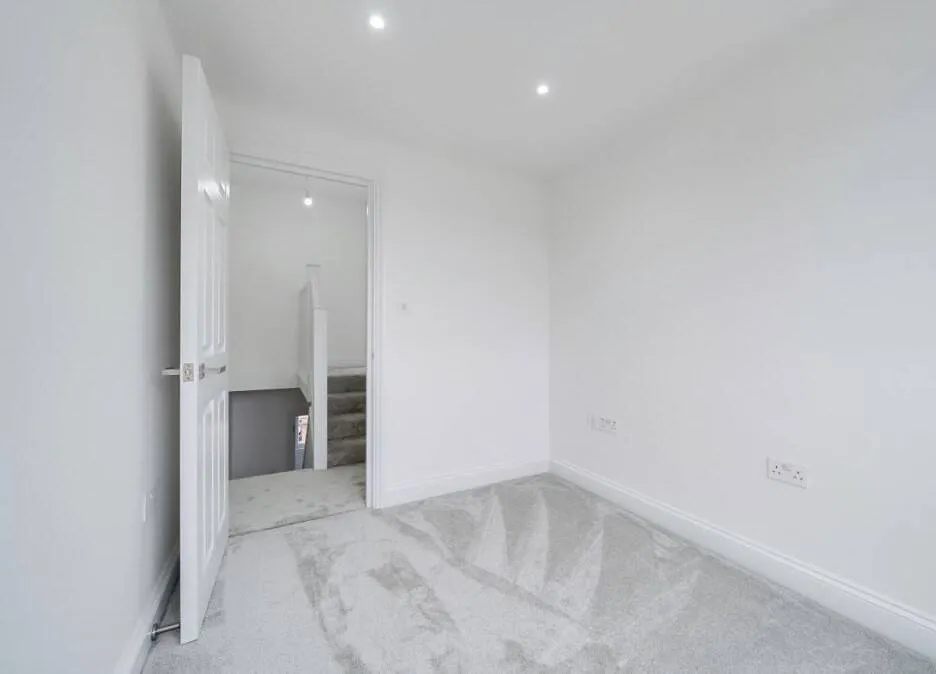 London, E18, photo 24