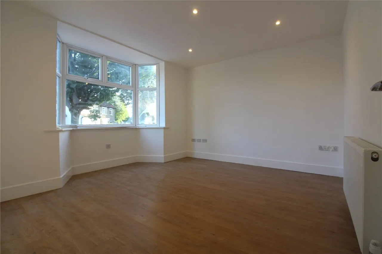 Halsbury Road East, Northolt, UB5, photo 3