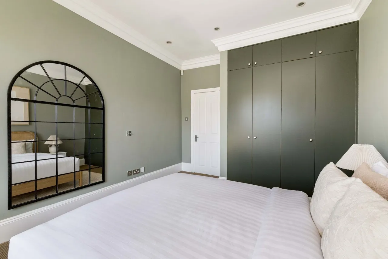 Steeles Road, NW3, photo 26