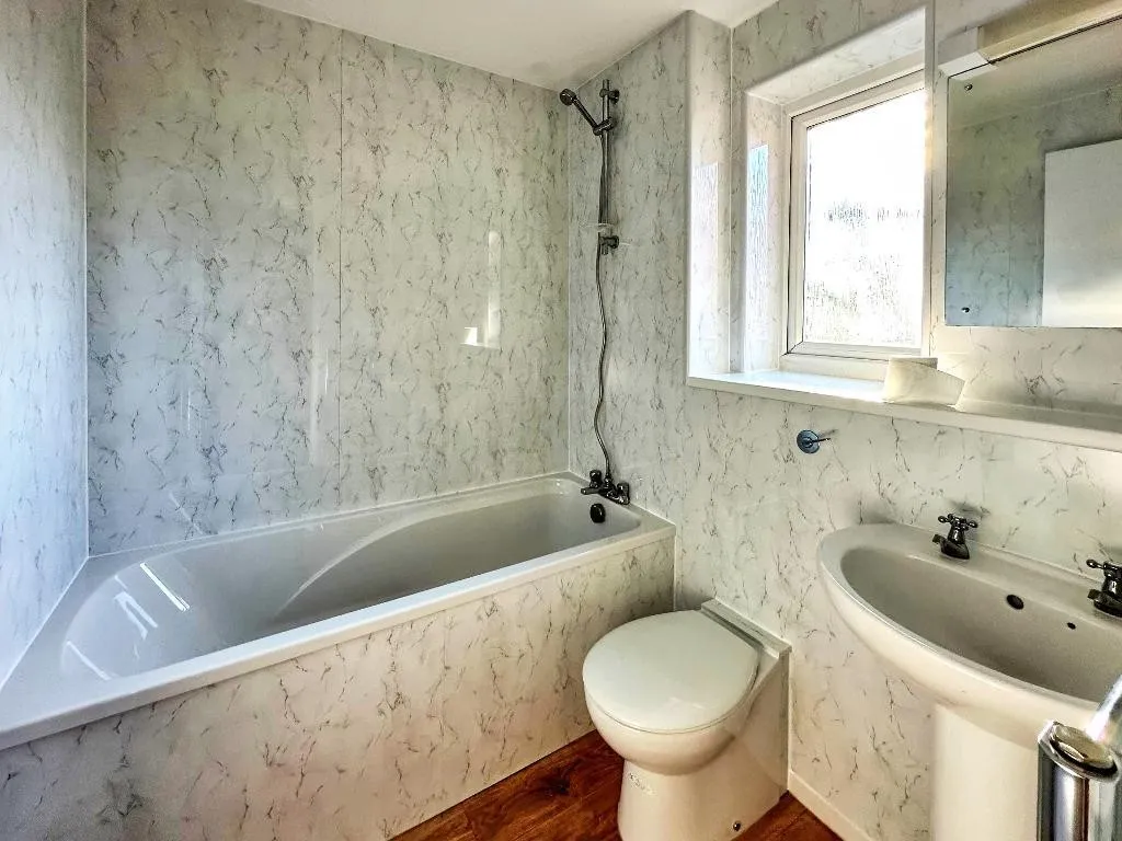 Montana Close, Sanderstead, photo 3