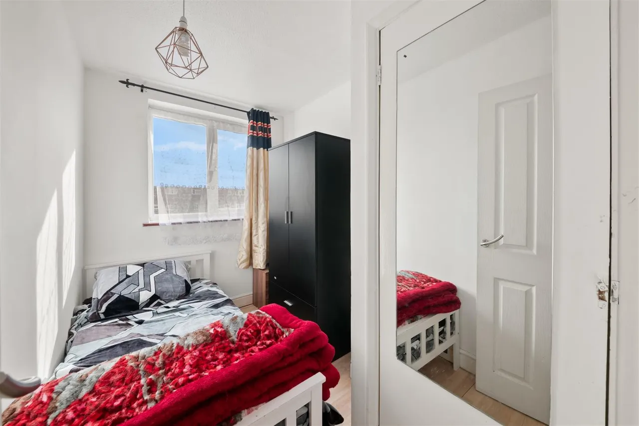 Whytecroft, Hounslow, photo 7