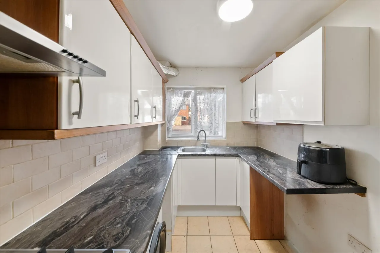 Whytecroft, Hounslow, photo 5