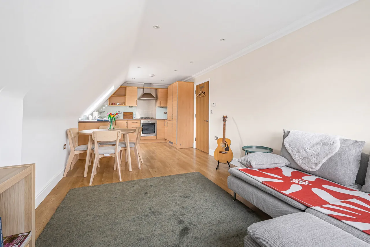 Victoria Street, Englefield Green, TW20, photo 7