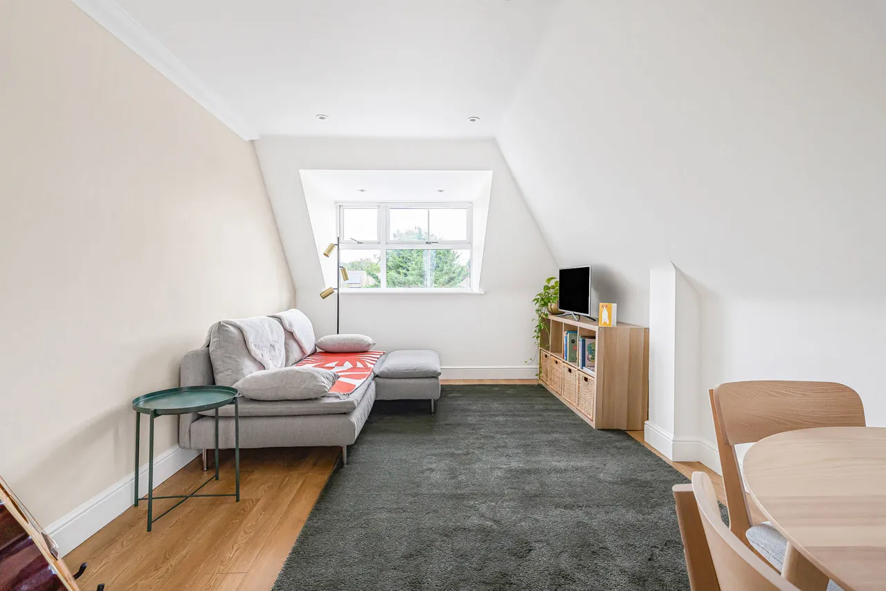 Victoria Street, Englefield Green, TW20, photo 6