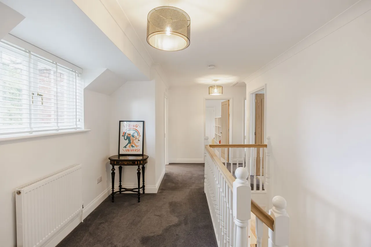 Substantial Home on 0.30 Acre Plot, photo 15