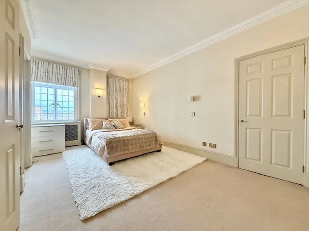 Baker Street, London NW1 5SR, photo 3