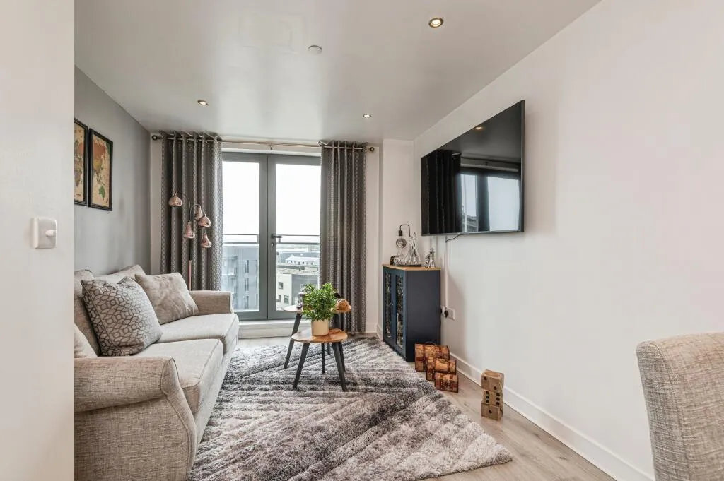 2 bed flat for sale, Cross Green Lane, Leeds, LS9