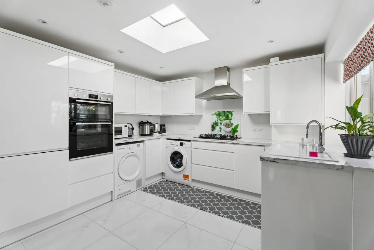 Ash Road, High Wycombe, HP12, photo 2
