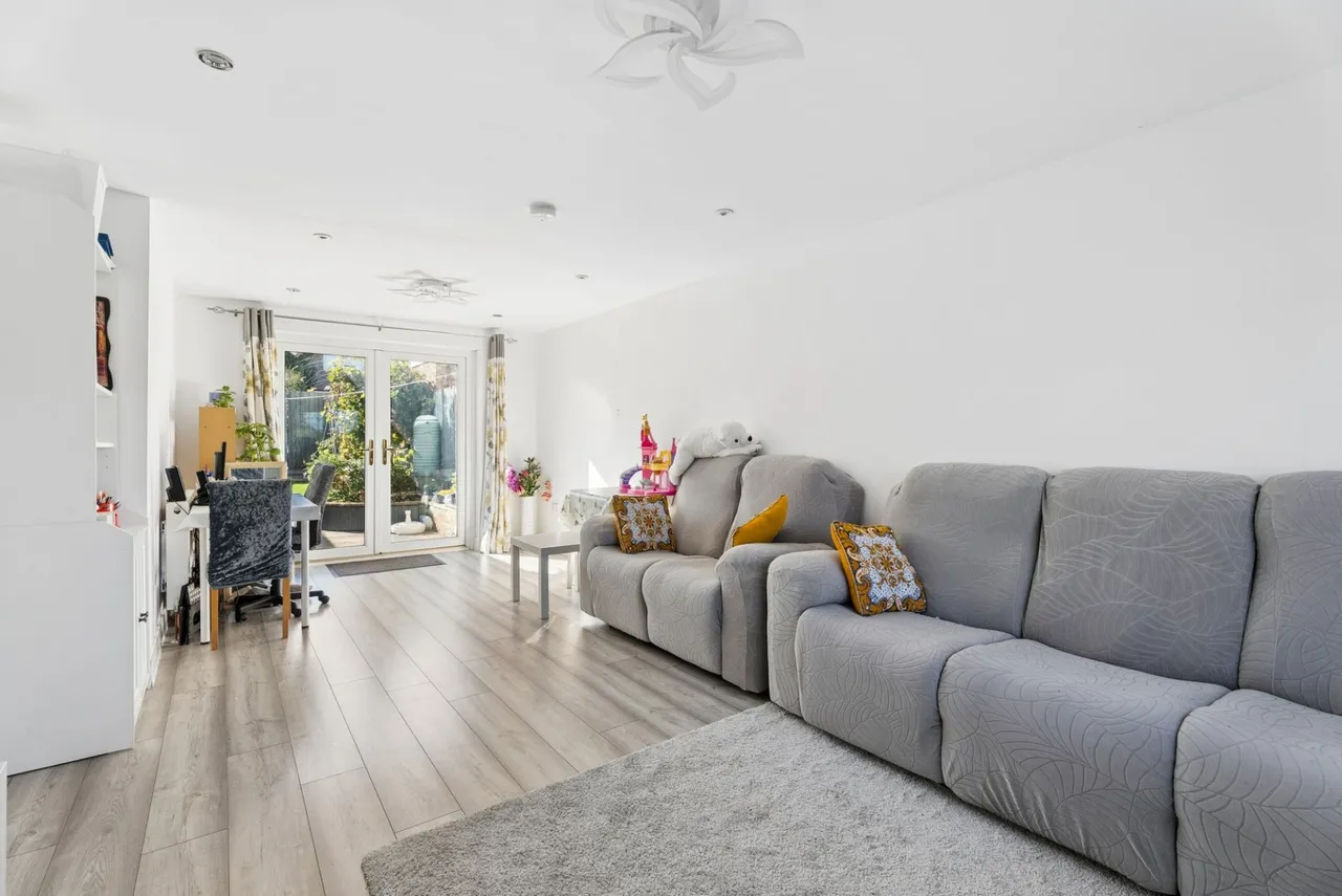 Ash Road, High Wycombe, HP12, photo 4
