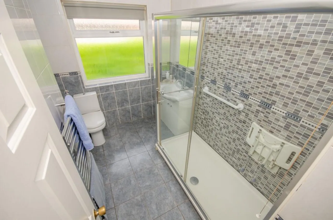 Oakdale Close, Downend, BS16, photo 16