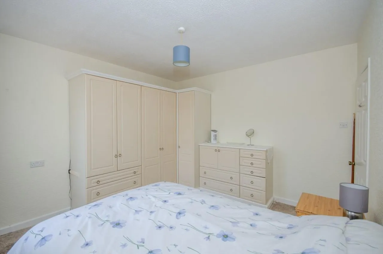 Oakdale Close, Downend, BS16, photo 13