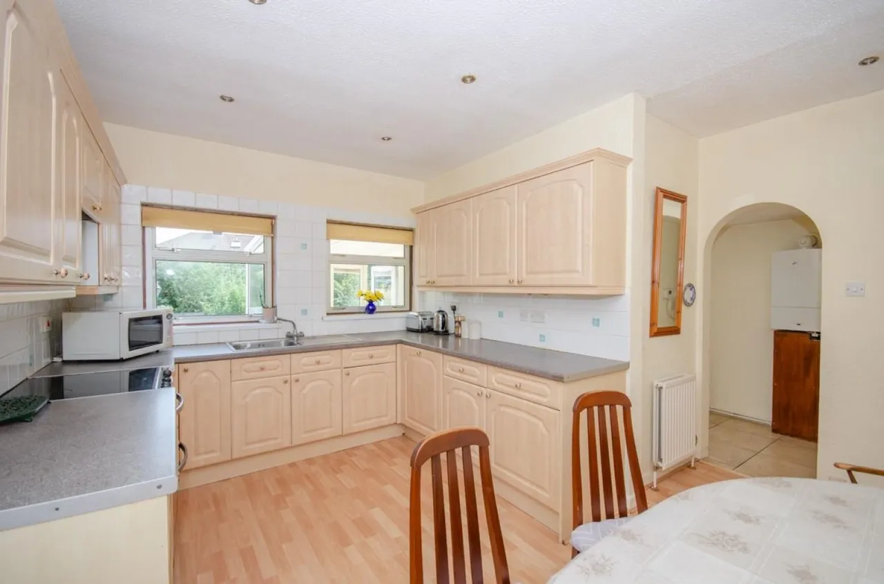 Oakdale Close, Downend, BS16, photo 3