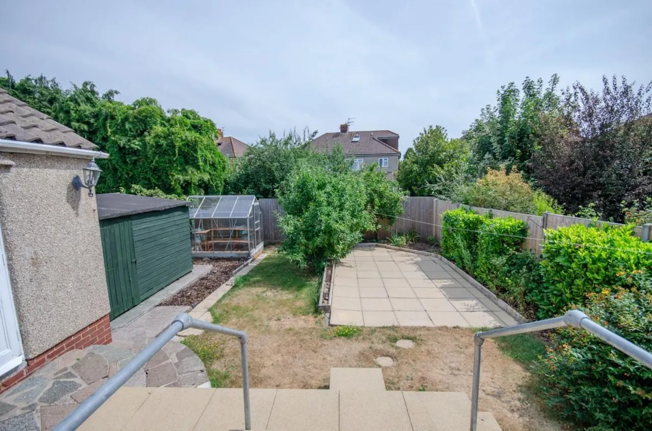 Oakdale Close, Downend, BS16, photo 18
