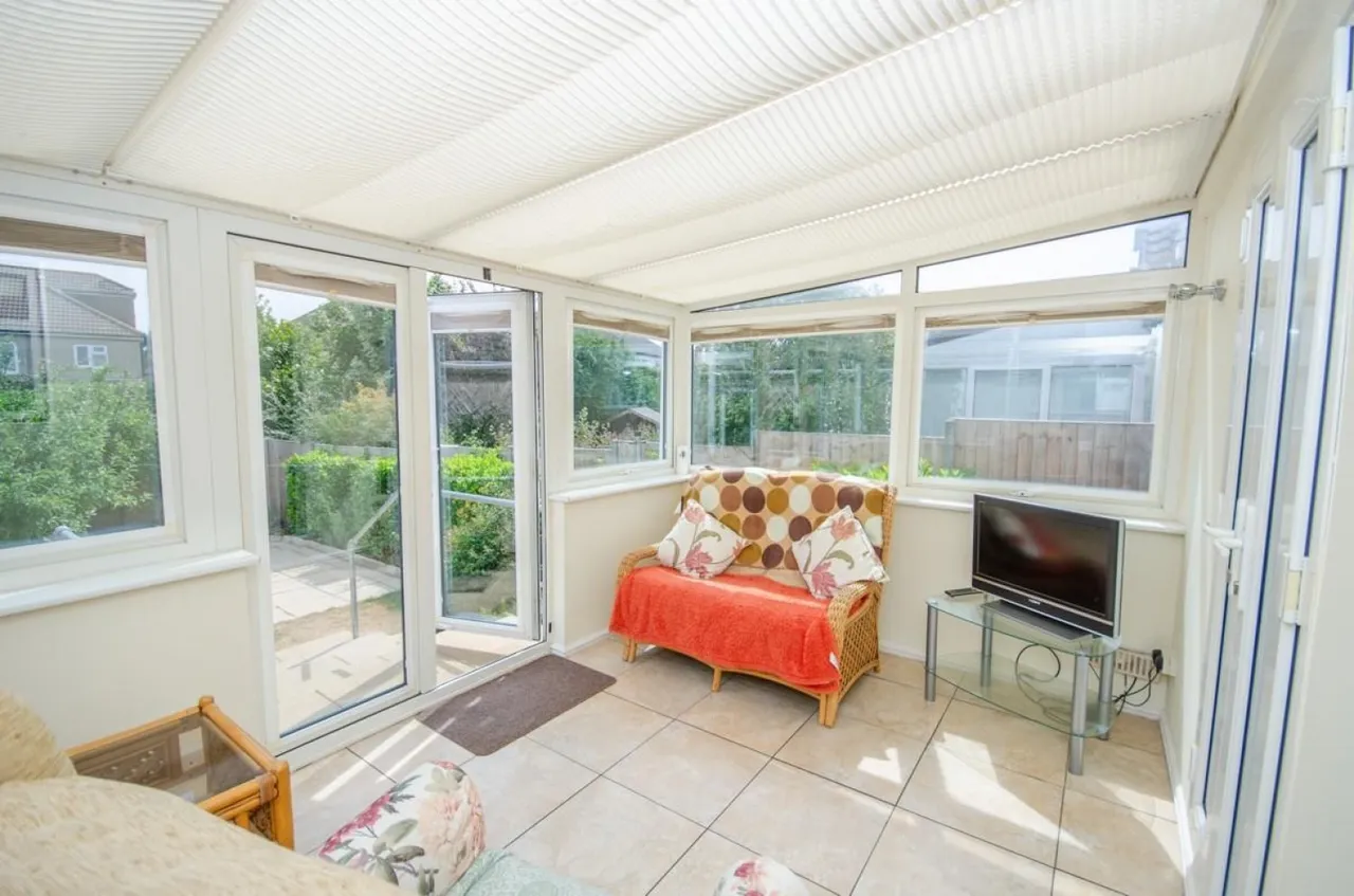 Oakdale Close, Downend, BS16, photo 9