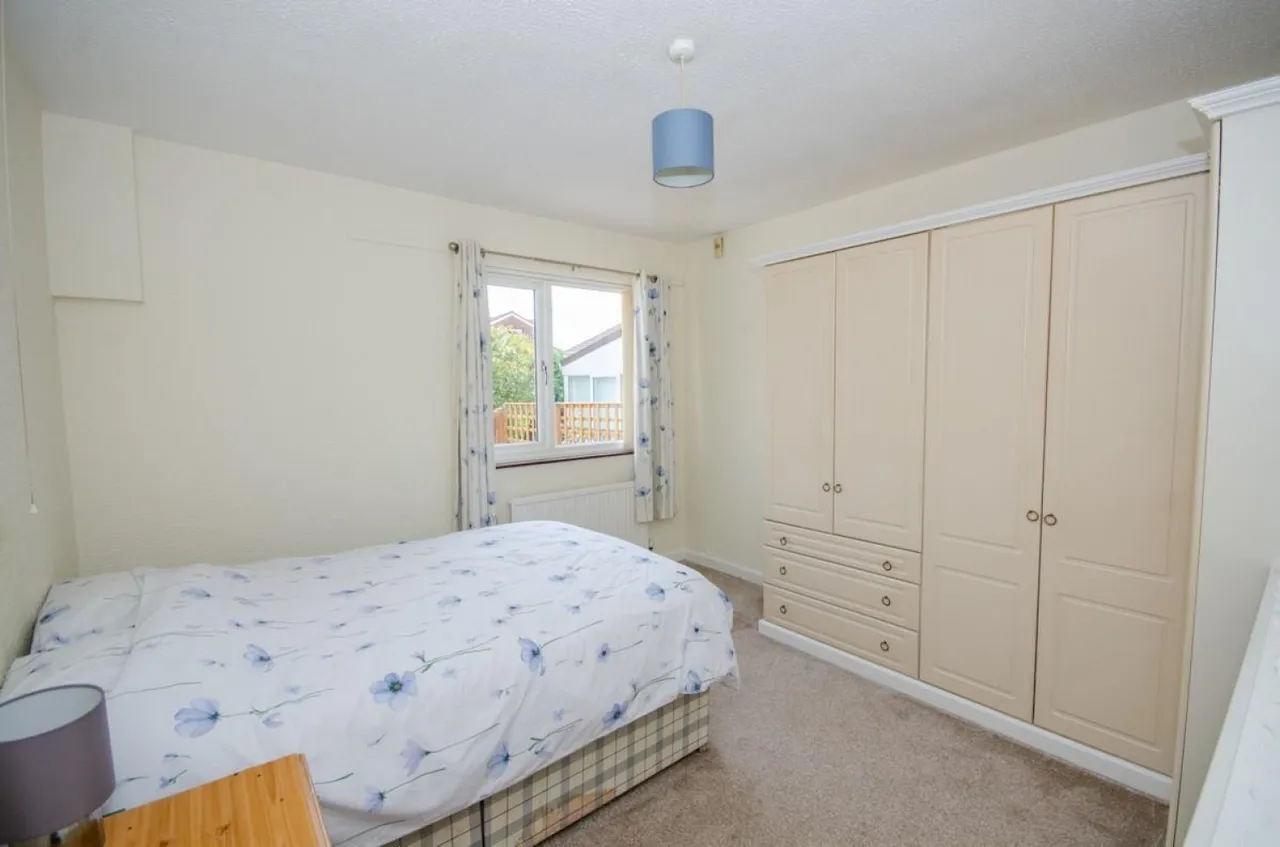Oakdale Close, Downend, BS16, photo 11