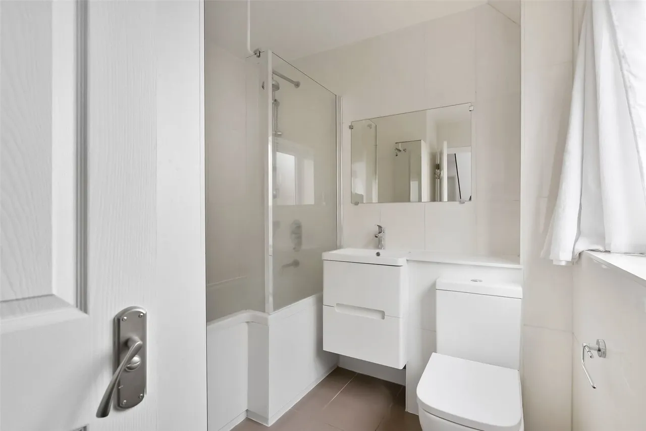 Camellia Place, Whitton, TW2 7HZ, photo 9