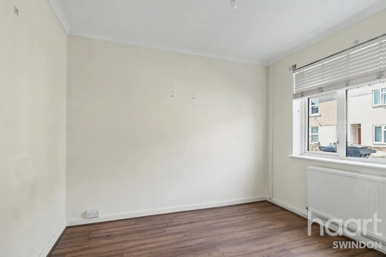 Ferndale Road, Swindon, SN2, photo 7