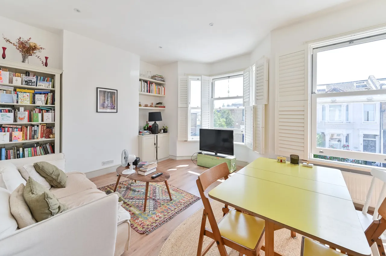 Top Floor Flat, 175 St Asaph Road, London, photo 2