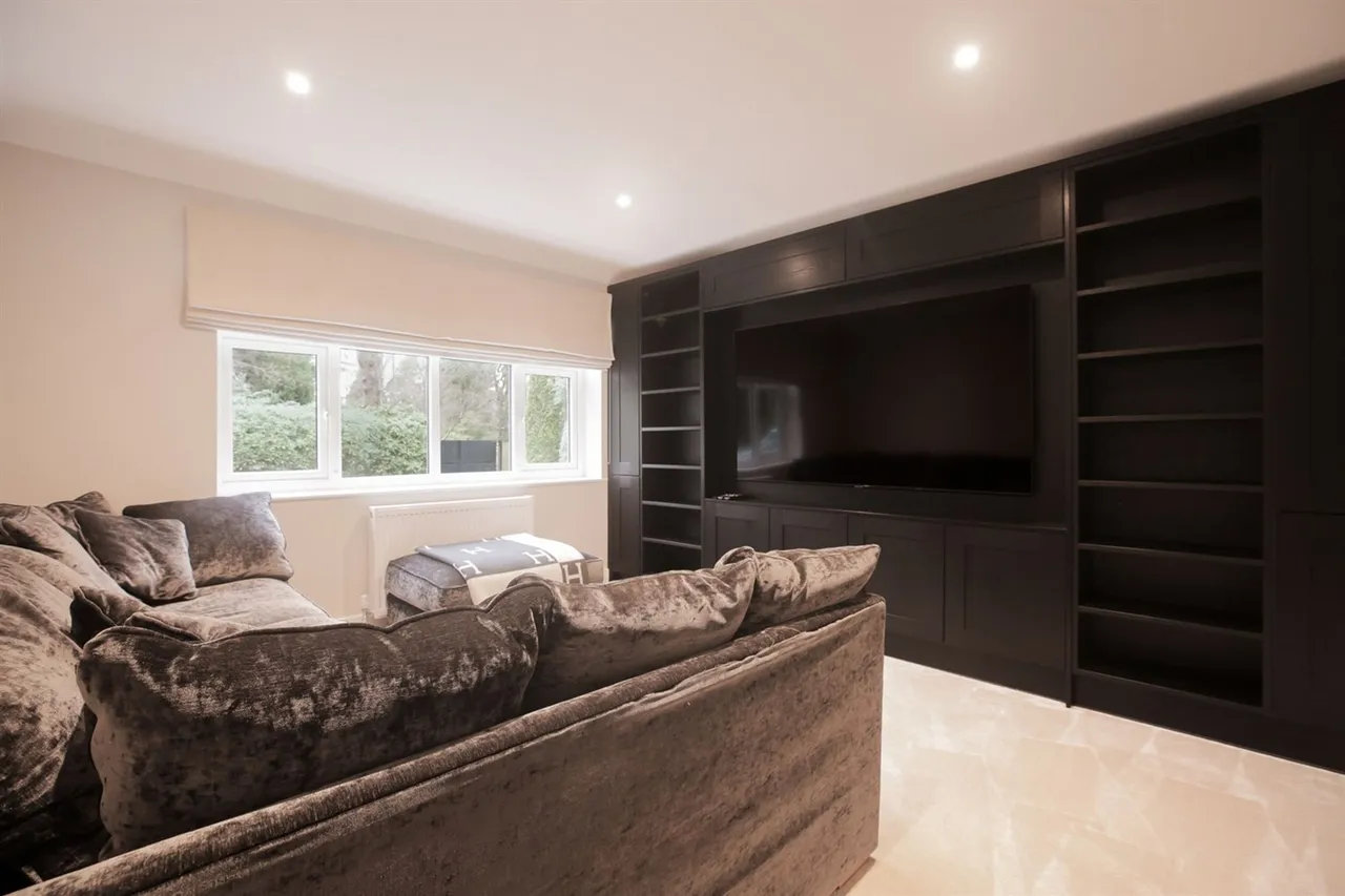 Hale, Altrincham, photo 7